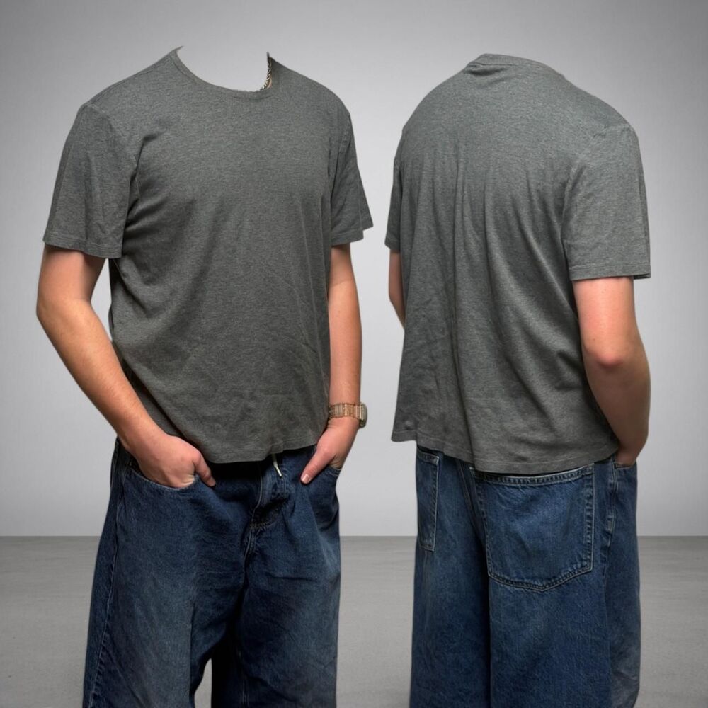 Calvin-klein Men's Grey and Black T-shirt